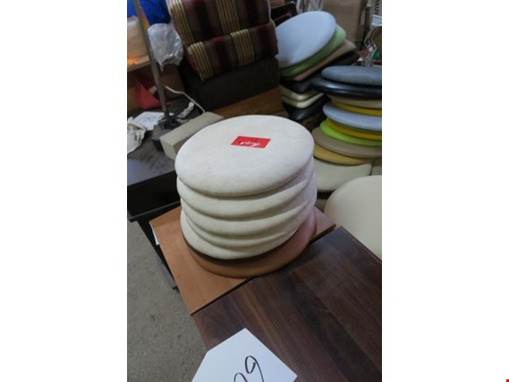 Used Round stool tops, 51 pieces, for Sale (Auction Premium) | NetBid Industrial Auctions